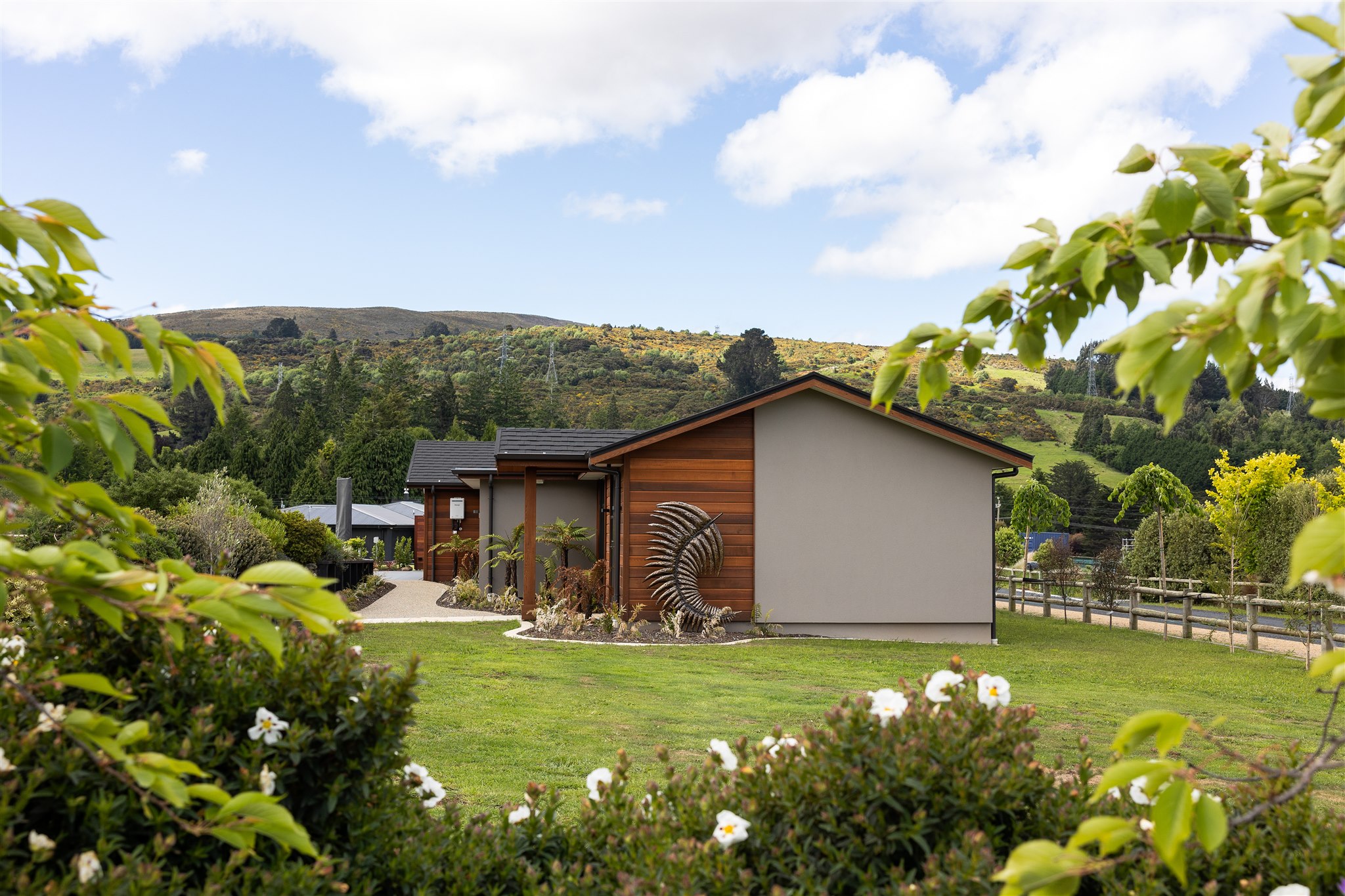 Poolhouse-cedar-sto-render-cladding