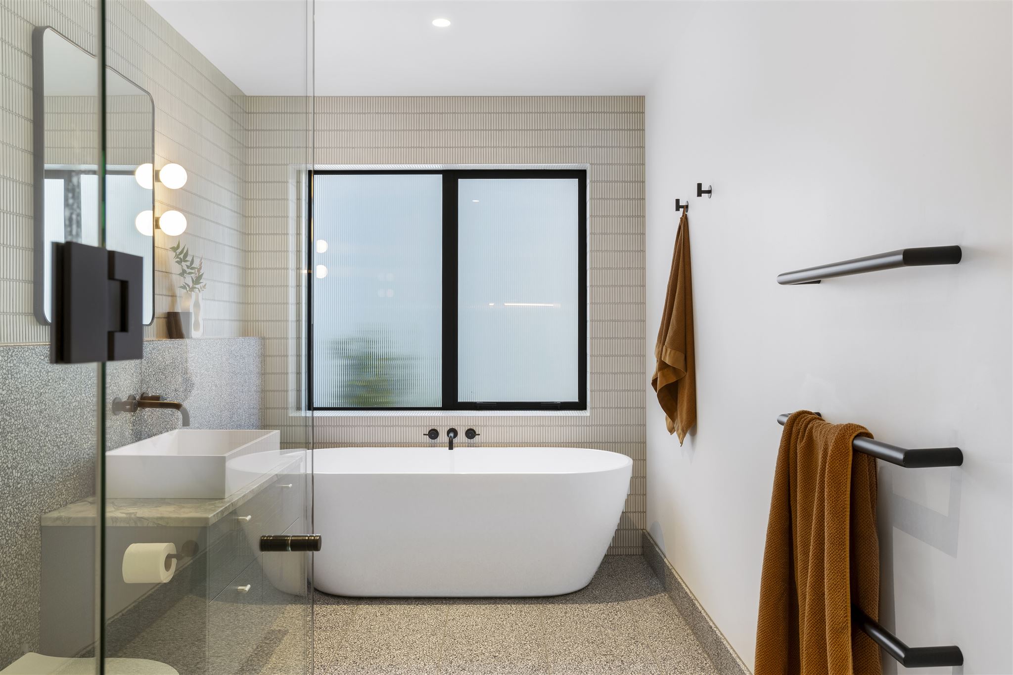 bathroom-tiles-freestanding-bath