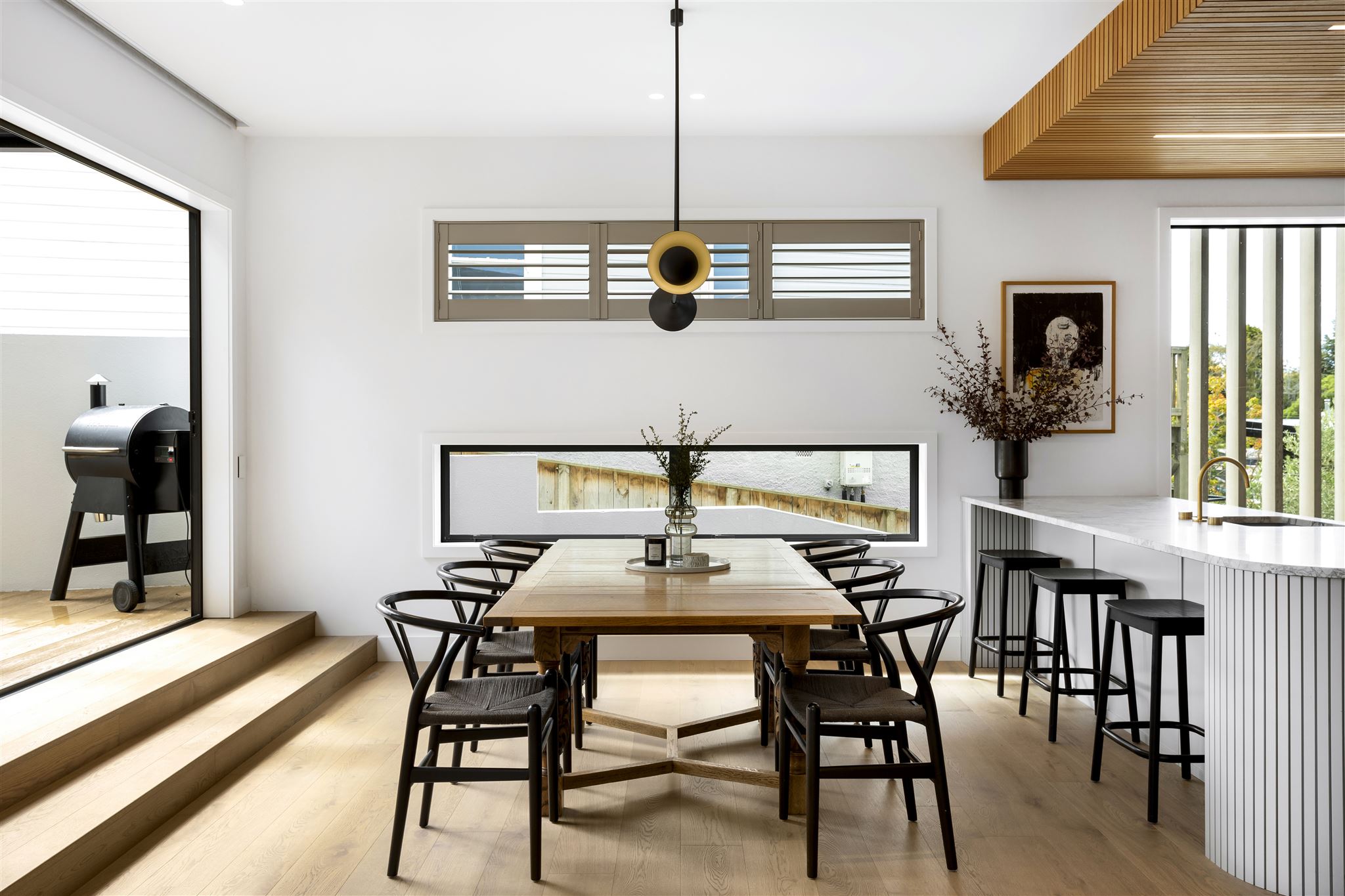 dining-forte-overlay-flooring-cedar-bulkhead-ceiling-kitchen-island-bench